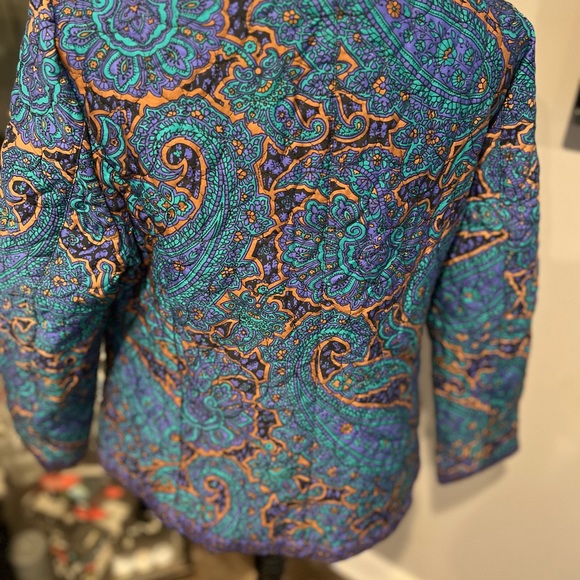 MWOT Isaac Mizrahi Live! Patterned quilted crop blazer. - Picture 7 of 10